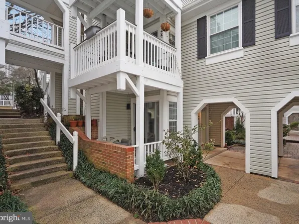 2905 S Woodley St APT A, Arlington, VA 22206