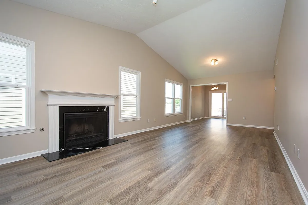 Building Photo - 3202 Rainview Cir