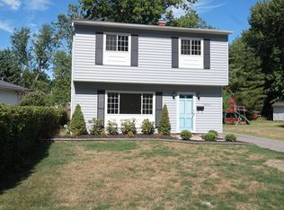 37727 Green Dr, Eastlake, OH 44095