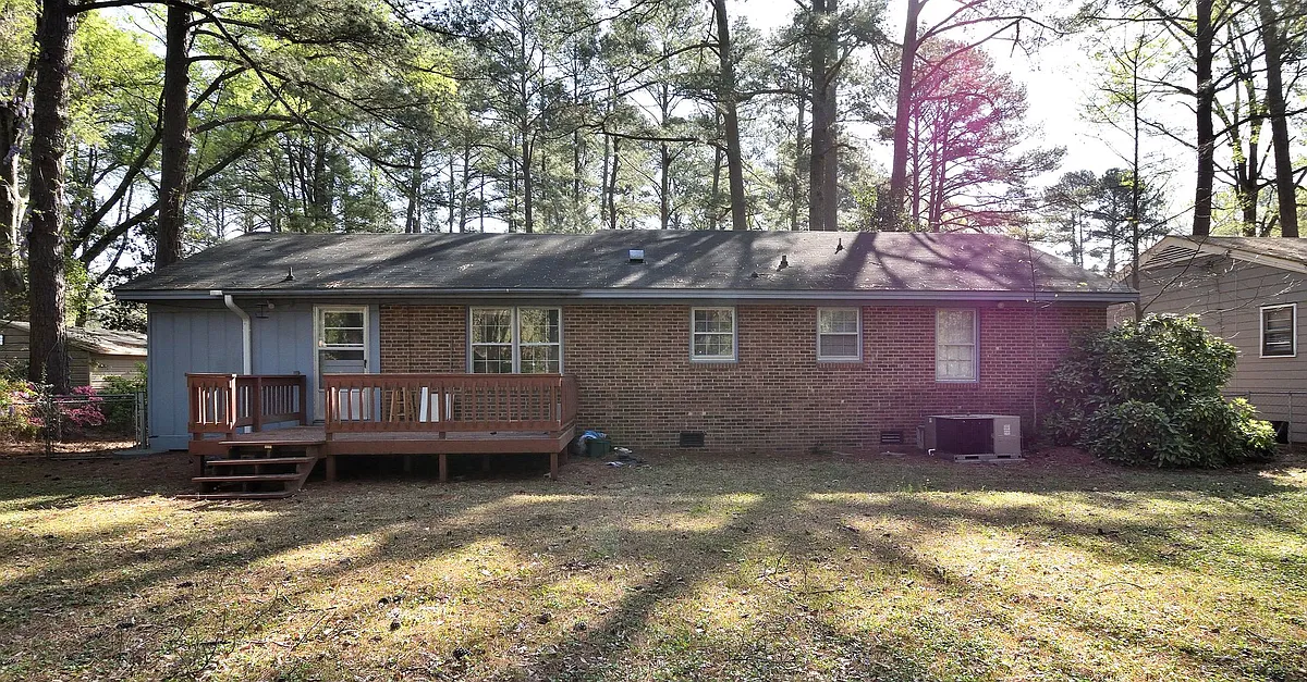 Building Photo - 708 Cedarbrook Dr