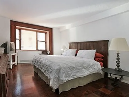 Sold by Corcoran | media 27