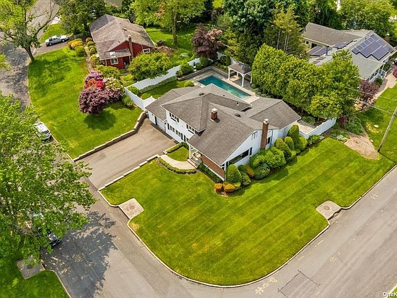 2nd image of 6 Duncan Ln