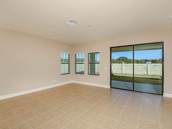 Sandpiper - Grand Room with Access to Lanai