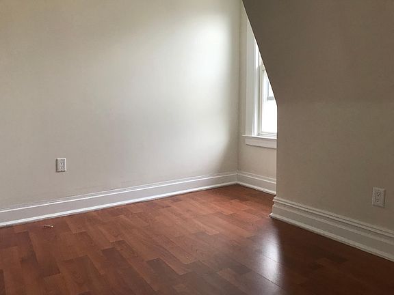 4th image of 86 Ellis Ave #3