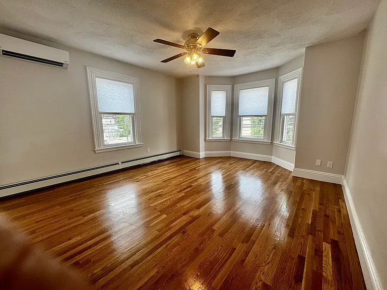 85 Pine St #2 — Photo 8