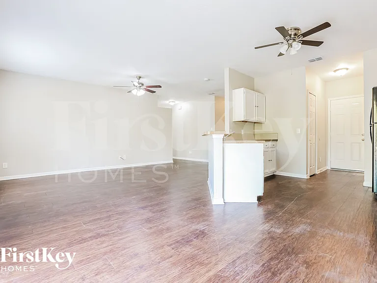 5210 Prime Ter — Photo 4