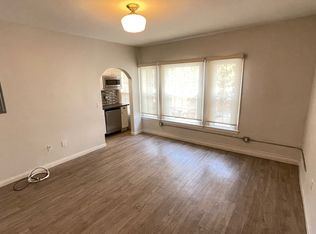 410 S Lake St #100, Los Angeles, CA 90057