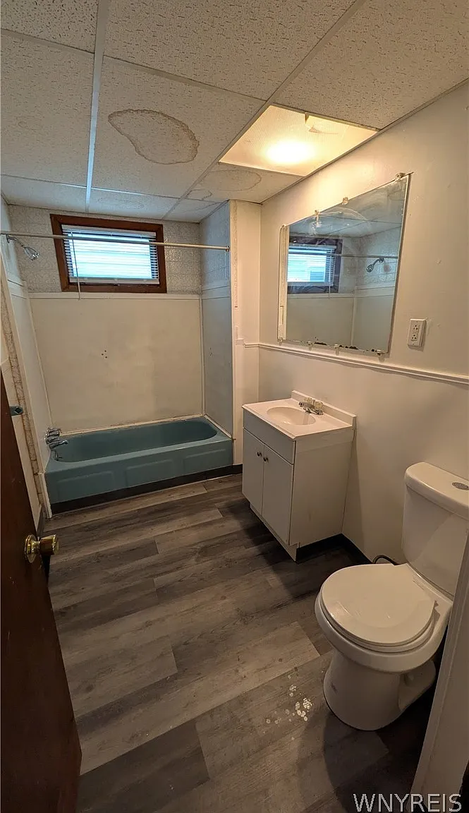 3 bed, 1.5 bath, 4235 sqft, $1,000 — Photo 4