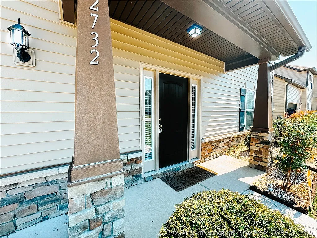 4 bed, 3.5 bath, 2485 sqft, $2,400 — Photo 4