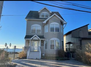 81 Bay Breeze Dr, Toms River, NJ 08753