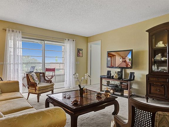 4th image of 9681 Sunrise Lakes Blvd APT 303