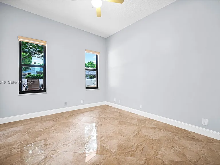 1067 SW 92nd Ave — Photo 34