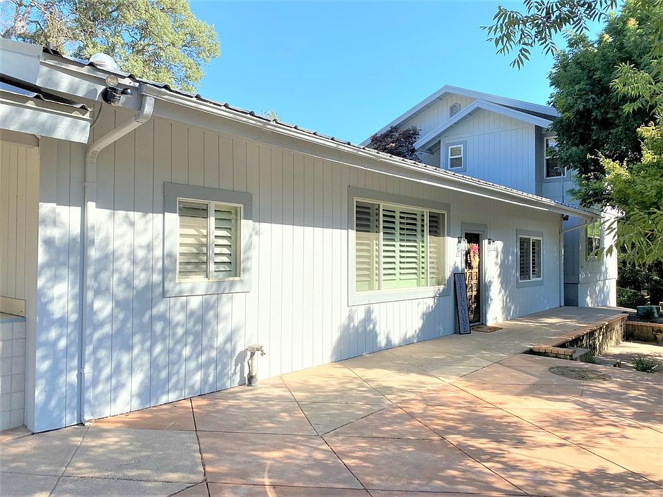 2nd image of 28876 Topaz Ln
