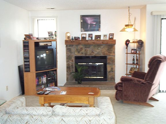 Coxy fireplace in living room!