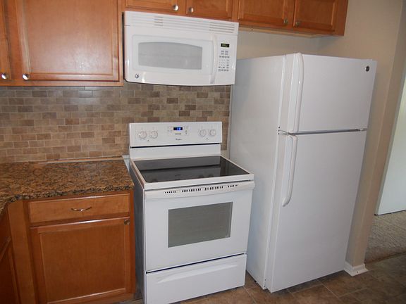 2nd image of 23445 Elmira St