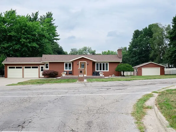309 Sib Rumery St, Wayland, MI 49348