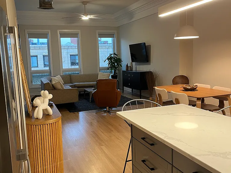 3323 N Paulina St #4B — Photo 5