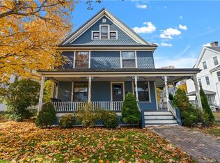 25 Moss St, Pawcatuck, CT 06379