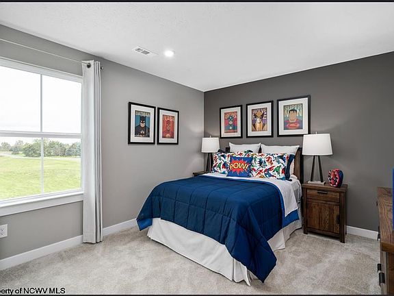 3rd image of 724 Slaton Ln