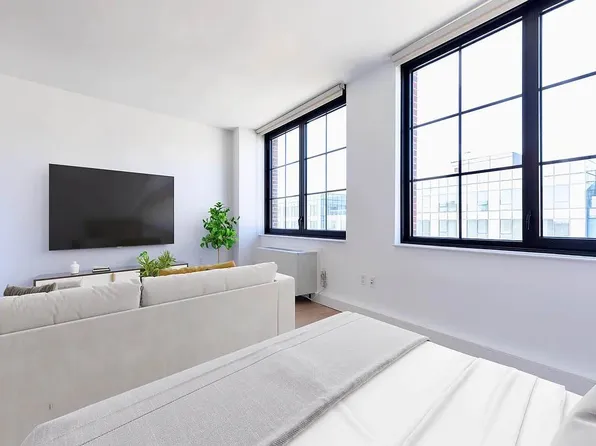 144-74 Northern Boulevard image 2 of 11