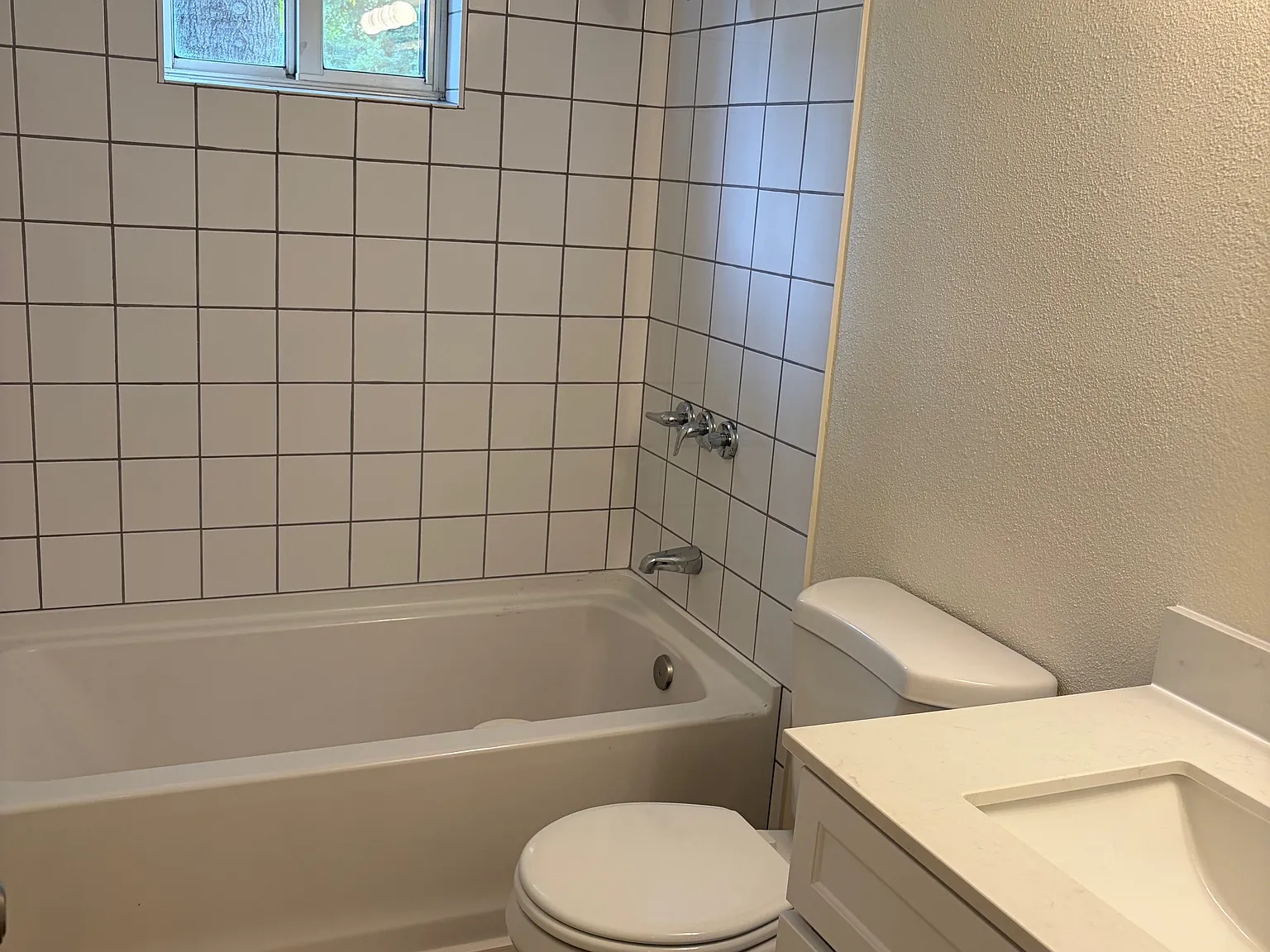 2 bed, 900 sqft, $950 — Photo 4