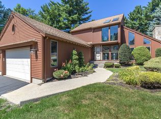 11 Stillings Rd, Saugus, MA 01906