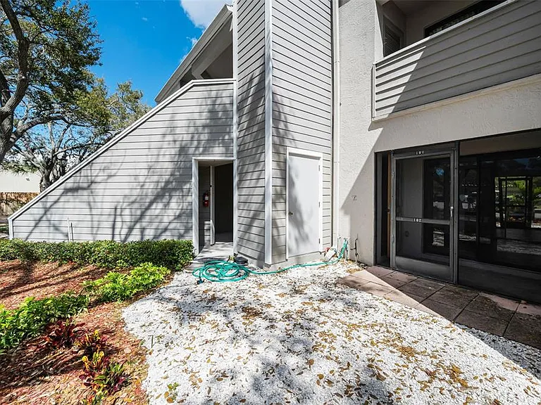 10626 Longwood Dr #102 — Photo 33