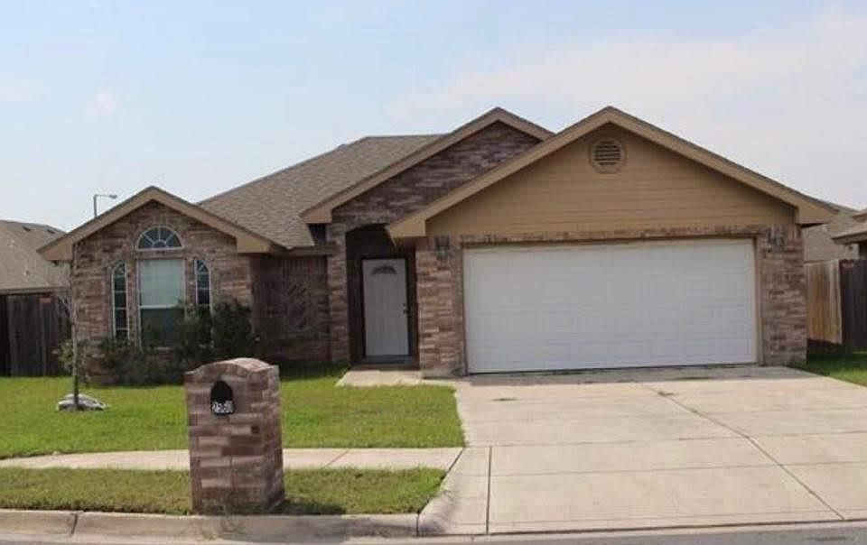 1st image of 2560 Windsor Pl