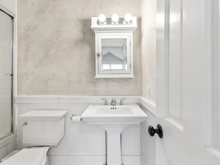 Juniper Ln — Photo 19