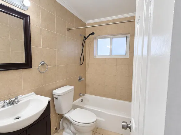 727 NW 1st Ave #2, Fort Lauderdale, FL 33311