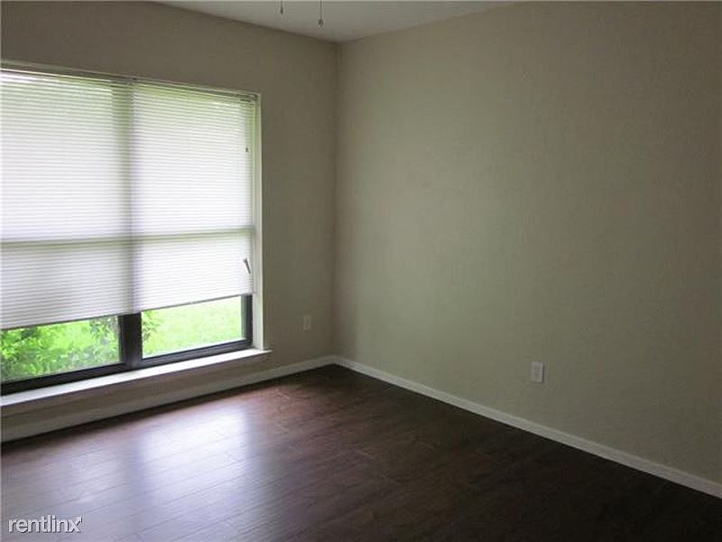 1st image of 1318 Merrimac Trl