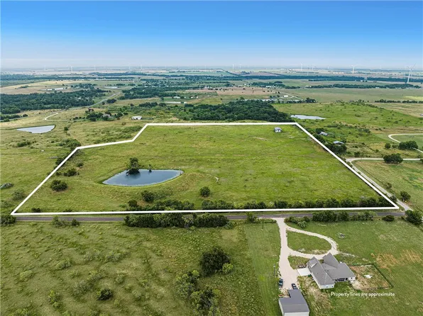 521 Adamek Rd, Mart, TX 76664