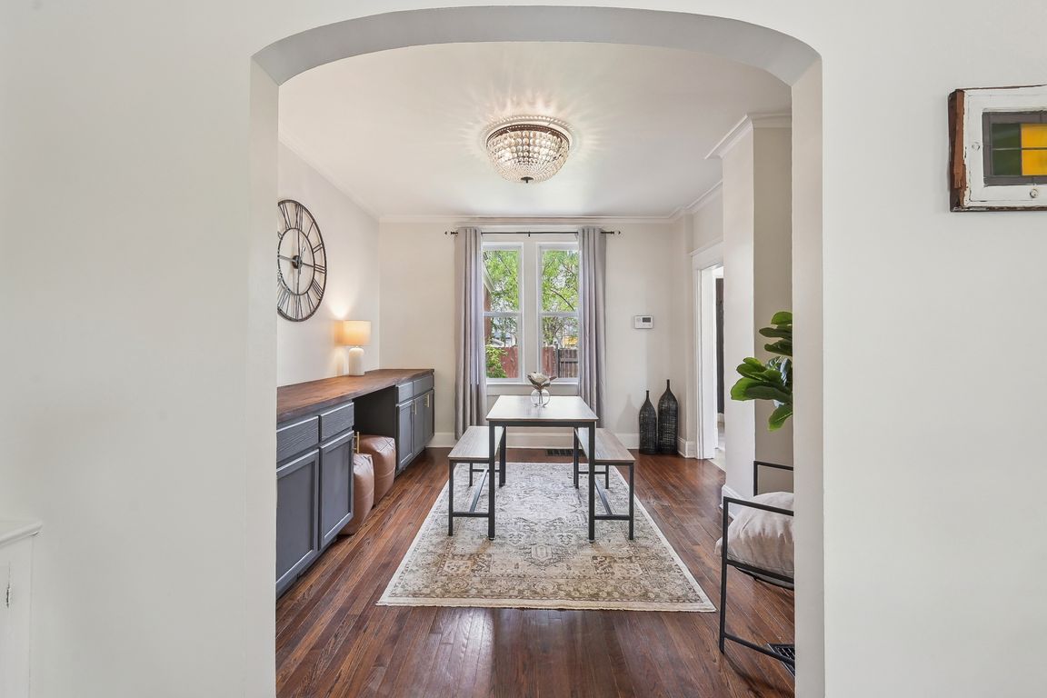 480 Siebert St-0105-019.jpg