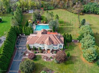 24 Regency Way, Manalapan, NJ 07726