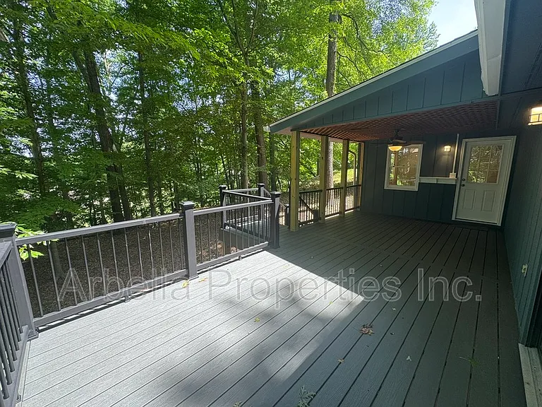 1029 Surmont Ct — Photo 20