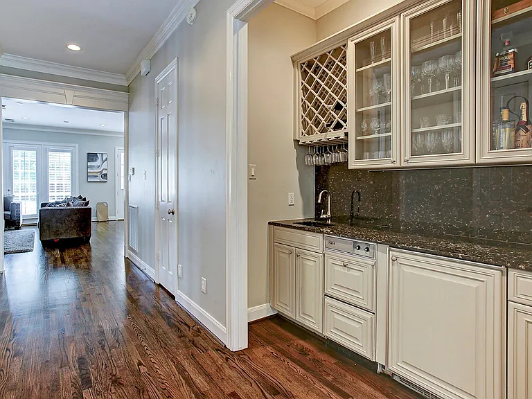 3803 Marlowe St — Photo 15