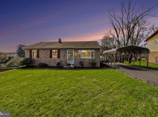 7833 Dewey Dr, Harrisburg, PA