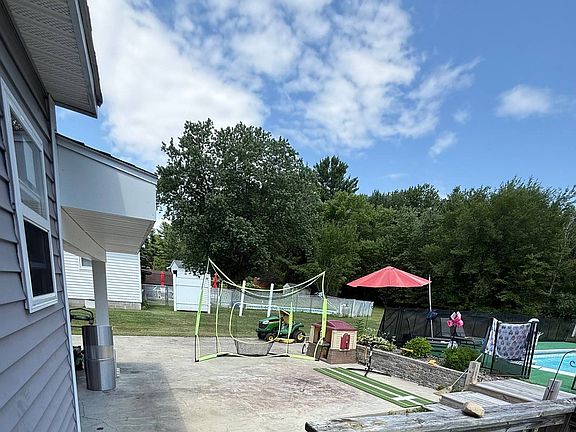 4th image of 1349 Midline Rd