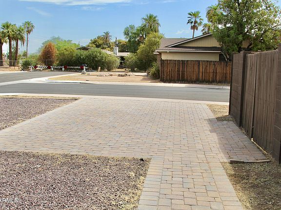 4th image of 3941 W DESERT HILLS Drive