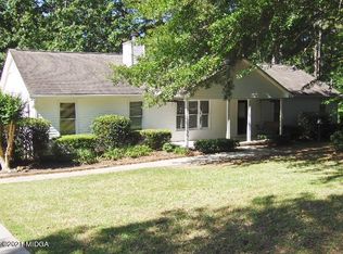 483 Graham Woods Cir, Gray, GA 31032