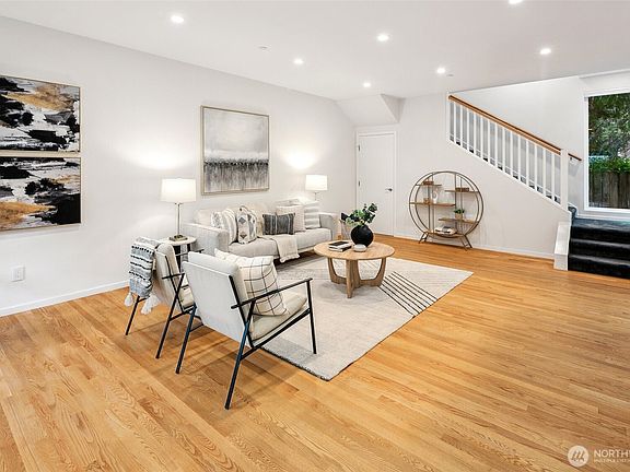 3rd image of 13780 NE 77th Place
