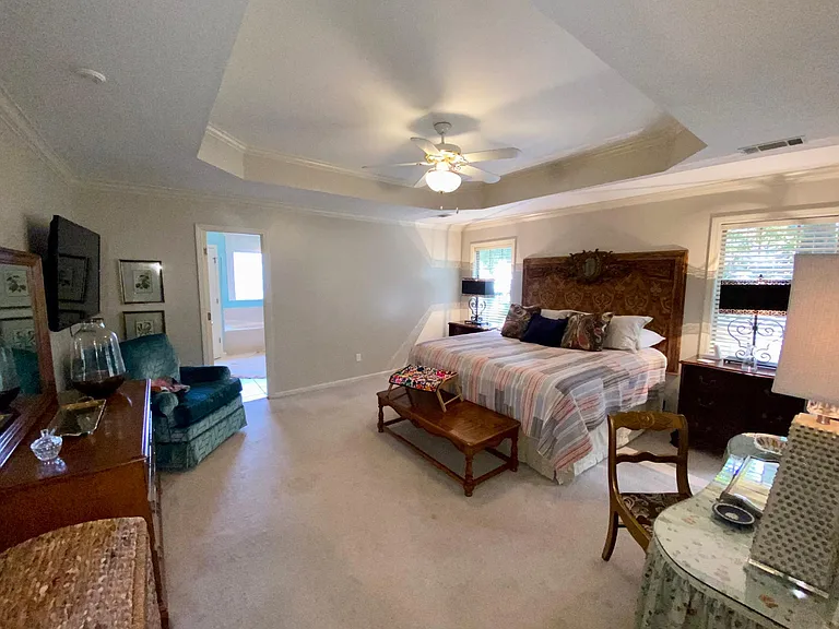 1918 Cherrybend Dr — Photo 12