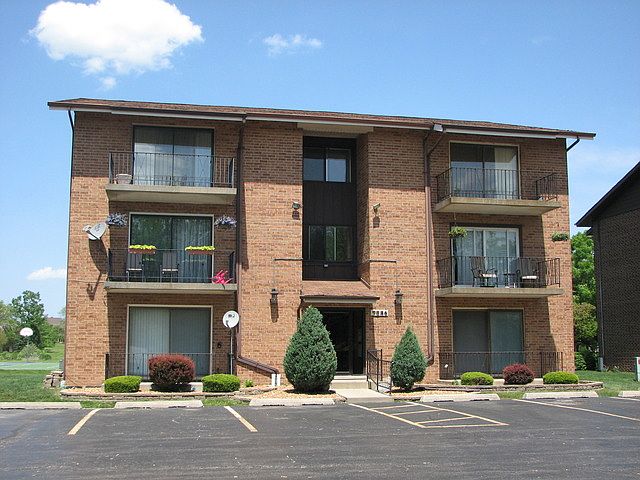 1st image of 9826 Treetop Dr APT 1W