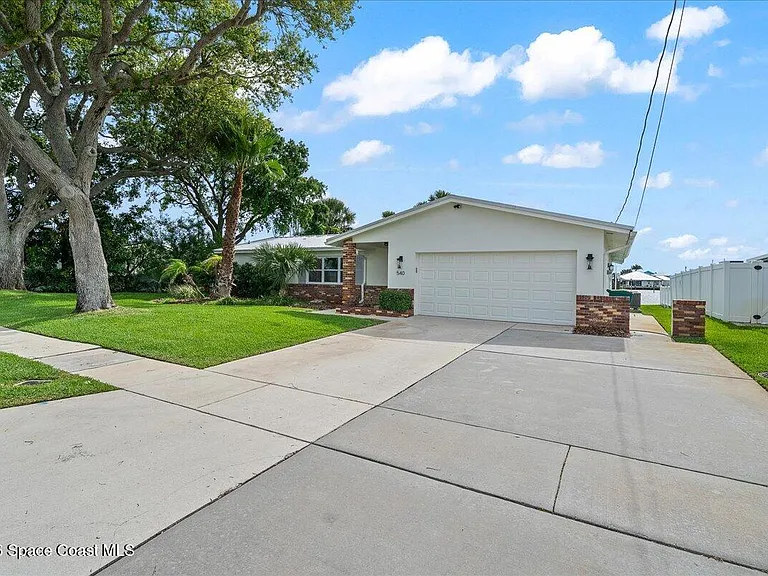 540 Albatross St — Photo 39