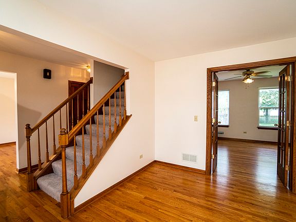4th image of 511 Doral Ln