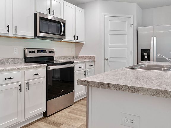 5th image of 9656 Angel Oak Dr