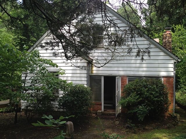 2nd image of 114 Purefoy Rd Unit 100