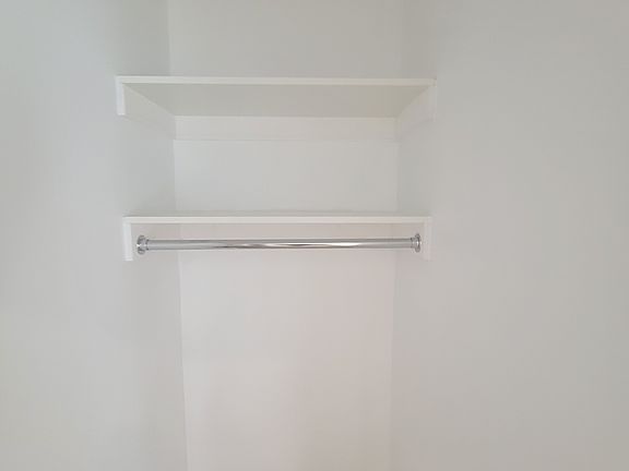4th image of 3721 1/2 Mentone Ave #9