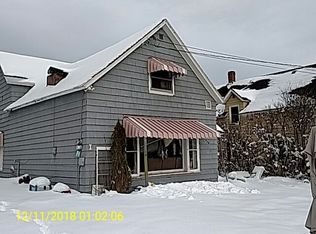 446 East St, Ishpeming, MI 49849