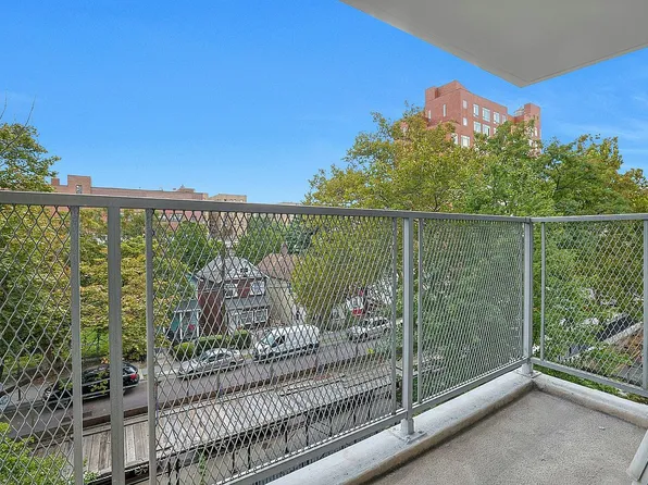 290 W 232nd St APT 4D, Bronx, NY 10463